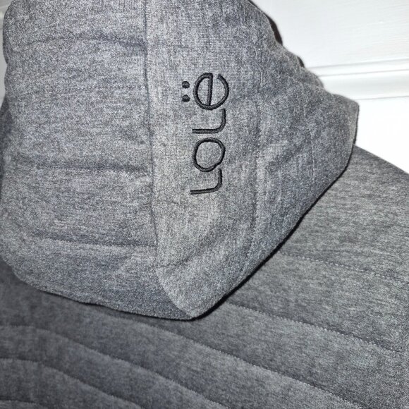 Lolë Gray winter coat size M ( pit to pit 22') in perfect condition.' - Picture 4 of 6